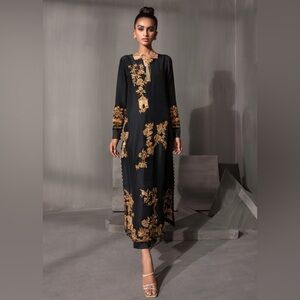 Saira Shakira Foncé Pakistani Dress